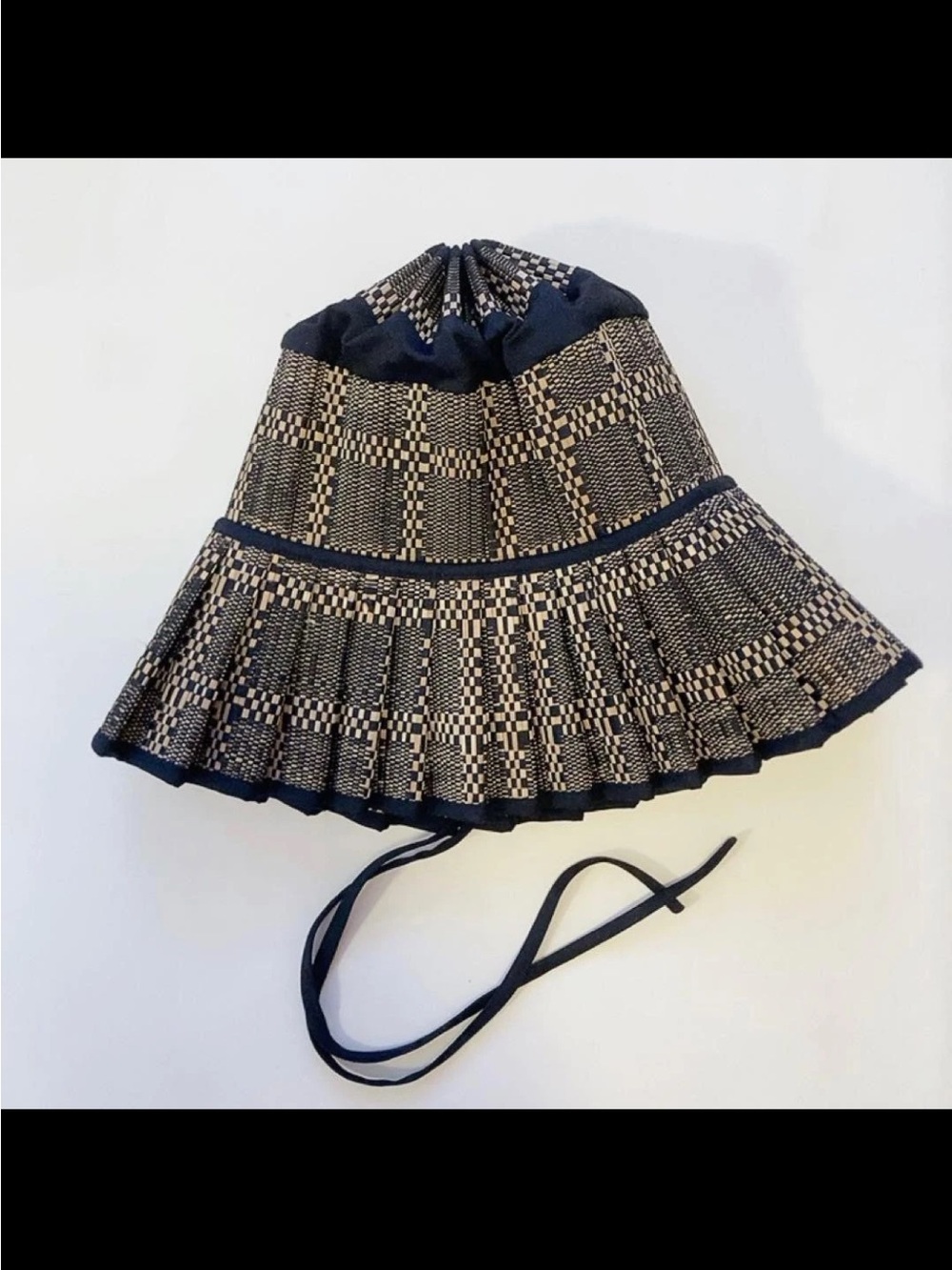Textured Black and Cream Pleated Lorna Murray foldable Hat